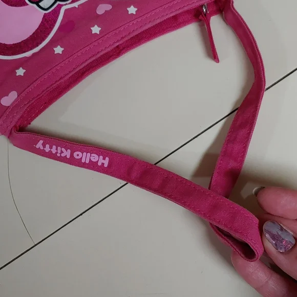 Sanrio Hello Kitty Small Bag - Picture 9 of 16